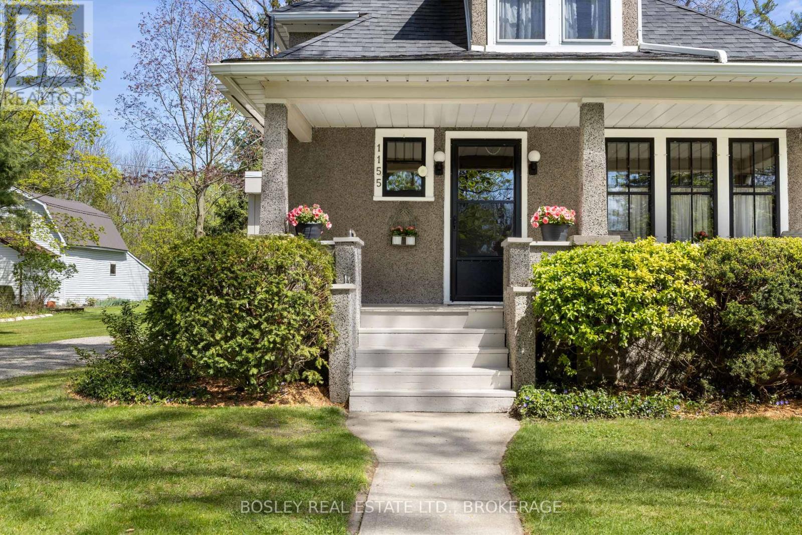 Property at 1155 MAPLE STREET image 4
