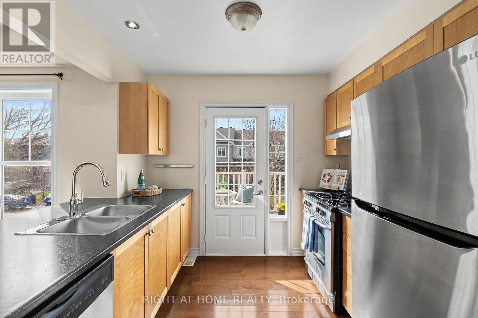 2557 Waterlilly Way, Ottawa, Ontario  K2J 0K6 - Photo 7 - X12130187
