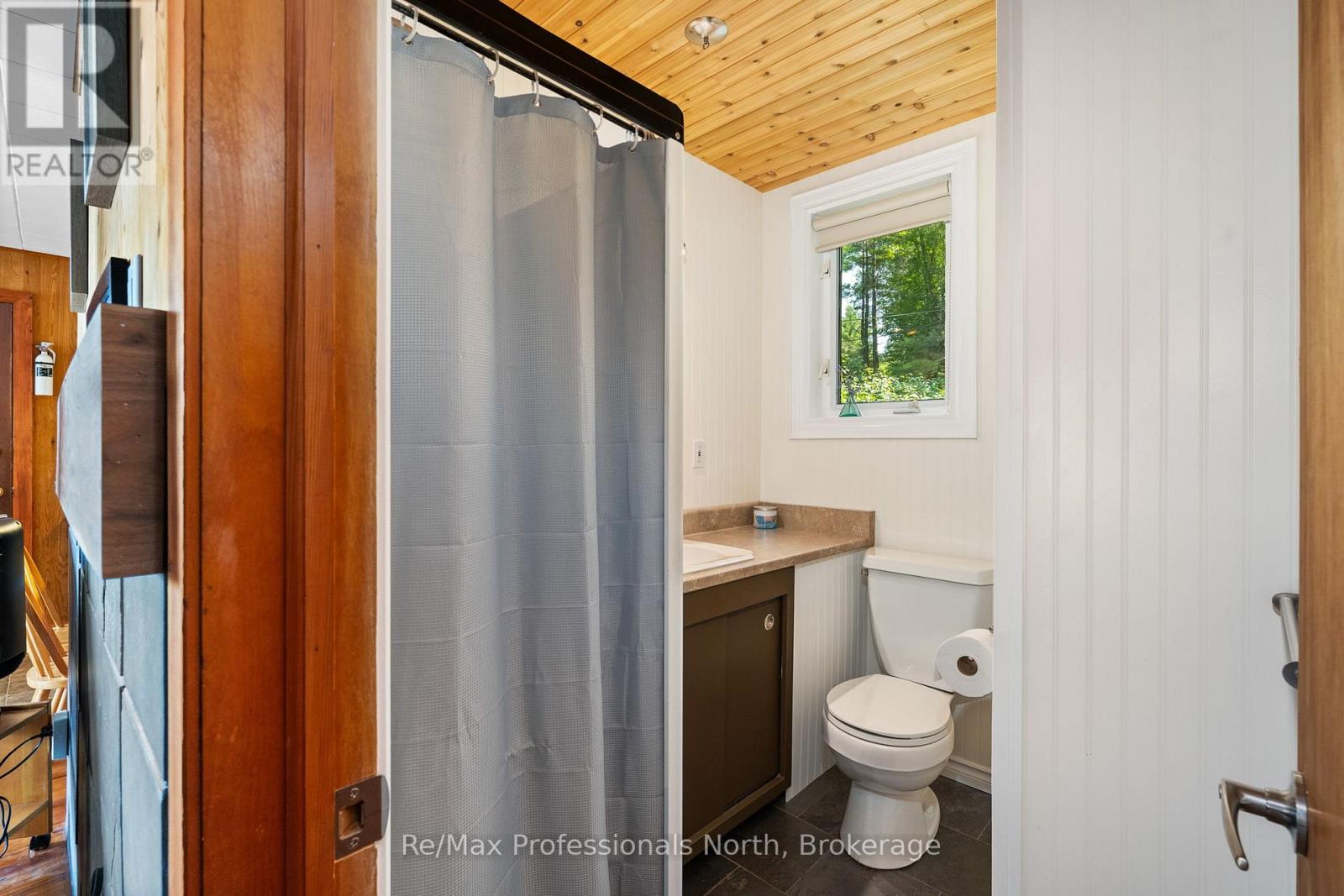 1020 Road 2000, Gravenhurst, Ontario  P0E 1G0 - Photo 27 - X12132719