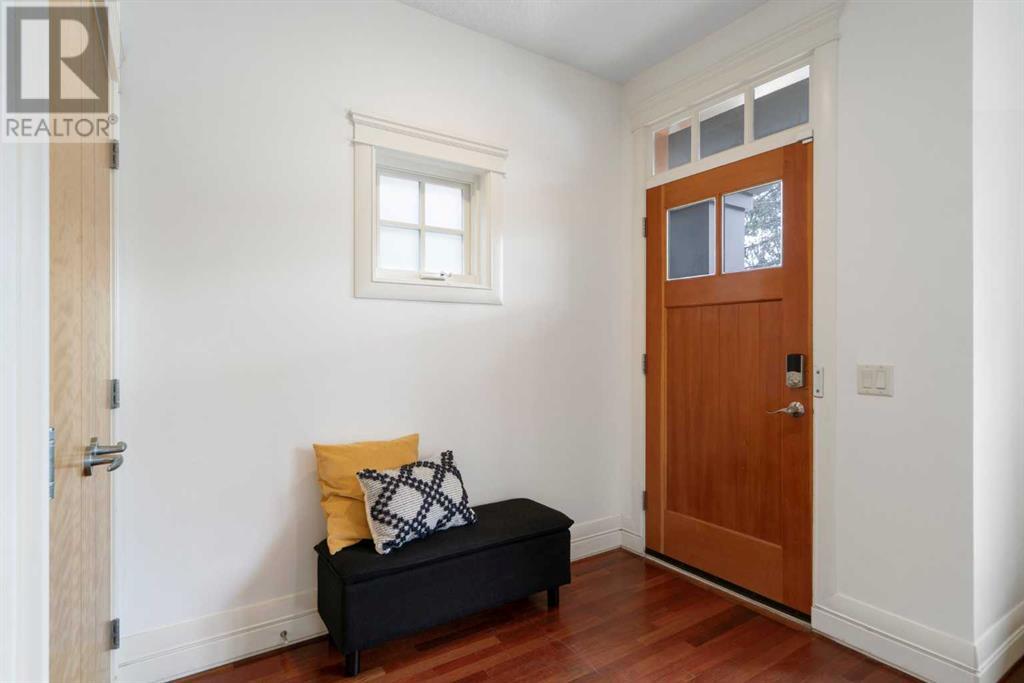 Property at 2748 19 Avenue SW image 3