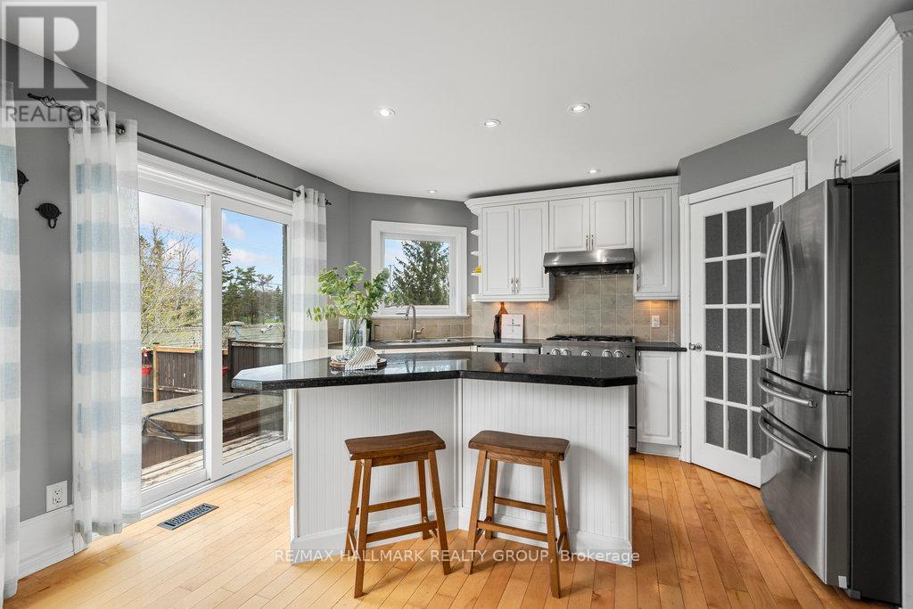 510 Wild Shore Crescent, Ottawa, Ontario  K1V 1S7 - Photo 15 - X12132727