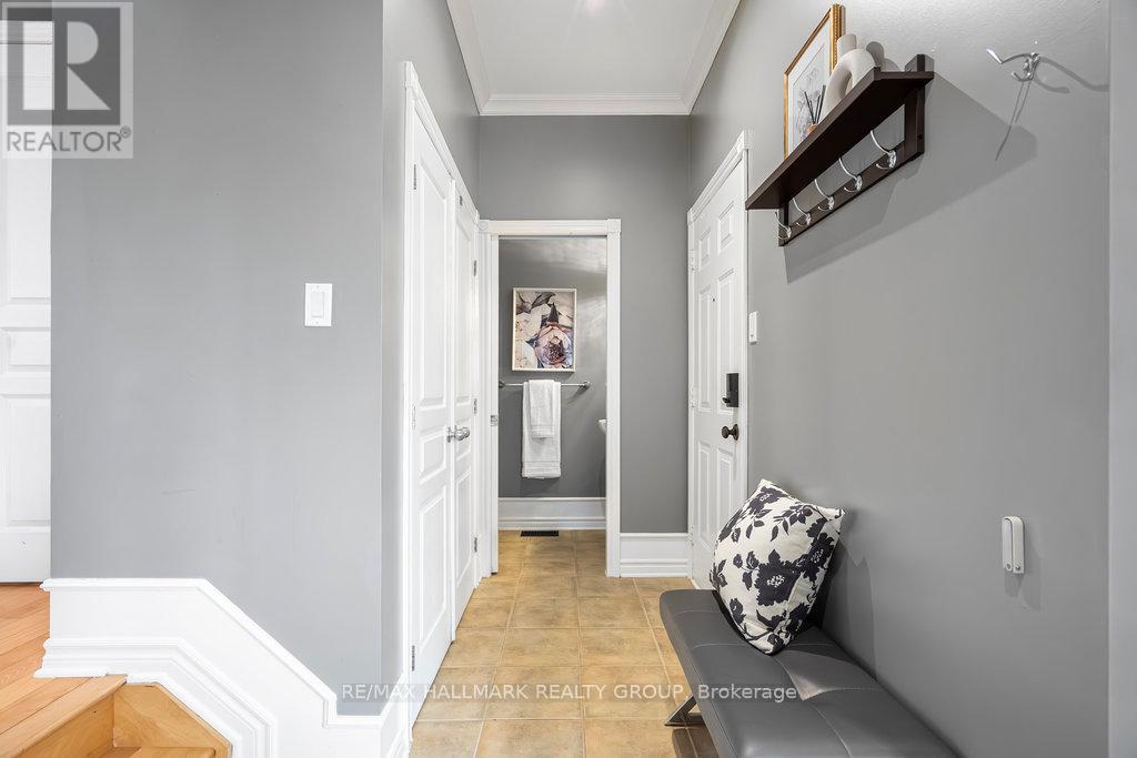 510 Wild Shore Crescent, Ottawa, Ontario  K1V 1S7 - Photo 5 - X12132727