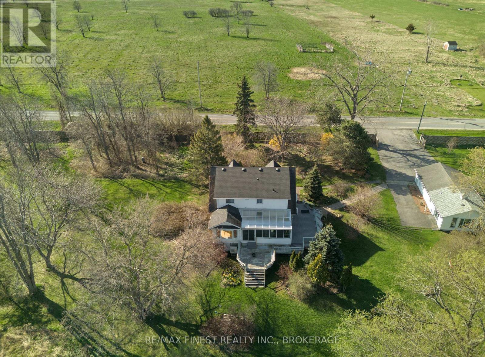 9820 FRONT ROAD, loyalist (lennox and addington - south), Ontario