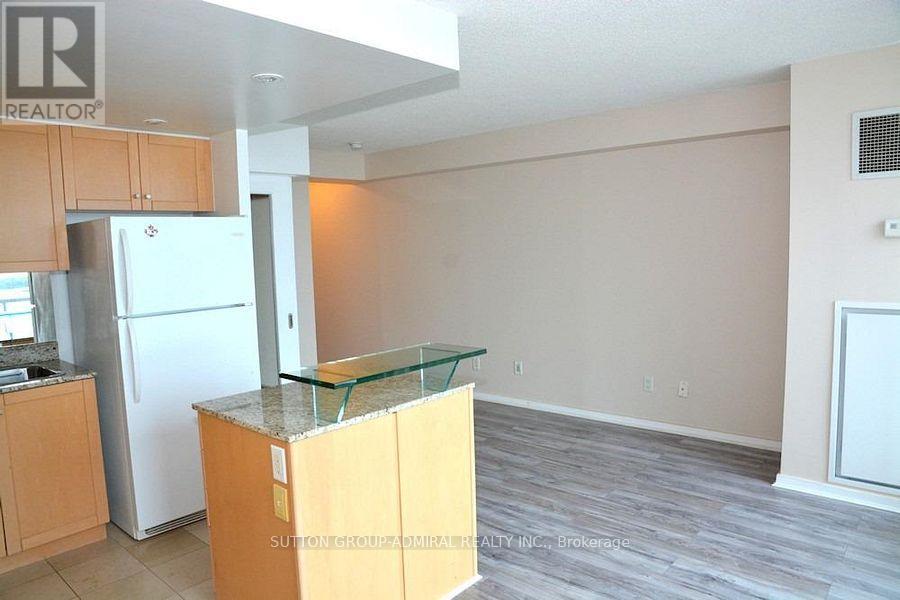 1109 - 208 Queens Quay W, Toronto, Ontario  M5J 2Y5 - Photo 8 - C12132739