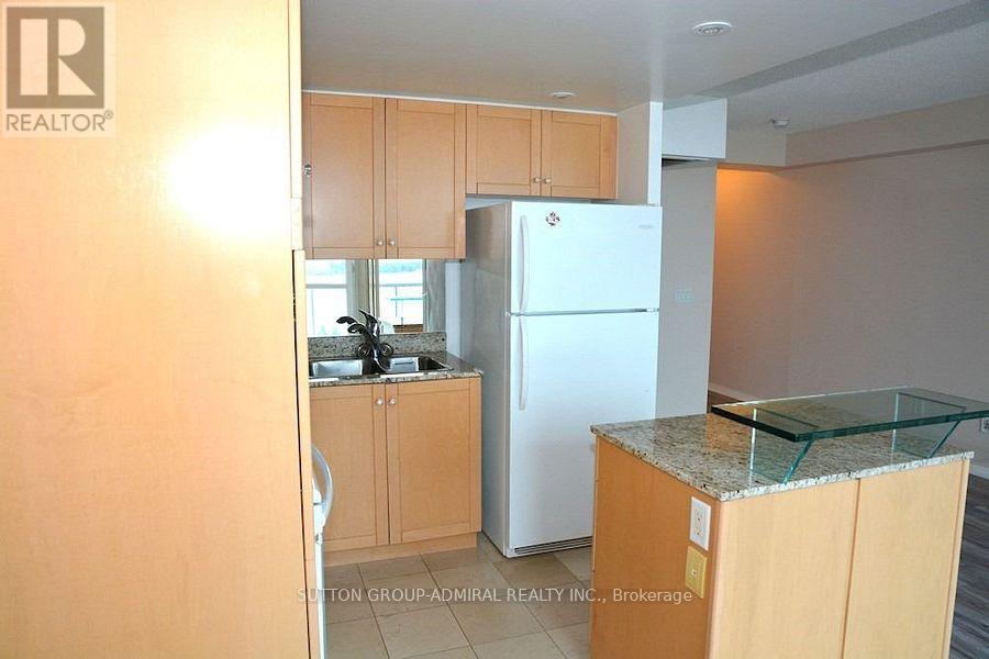 1109 - 208 Queens Quay W, Toronto, Ontario  M5J 2Y5 - Photo 9 - C12132739