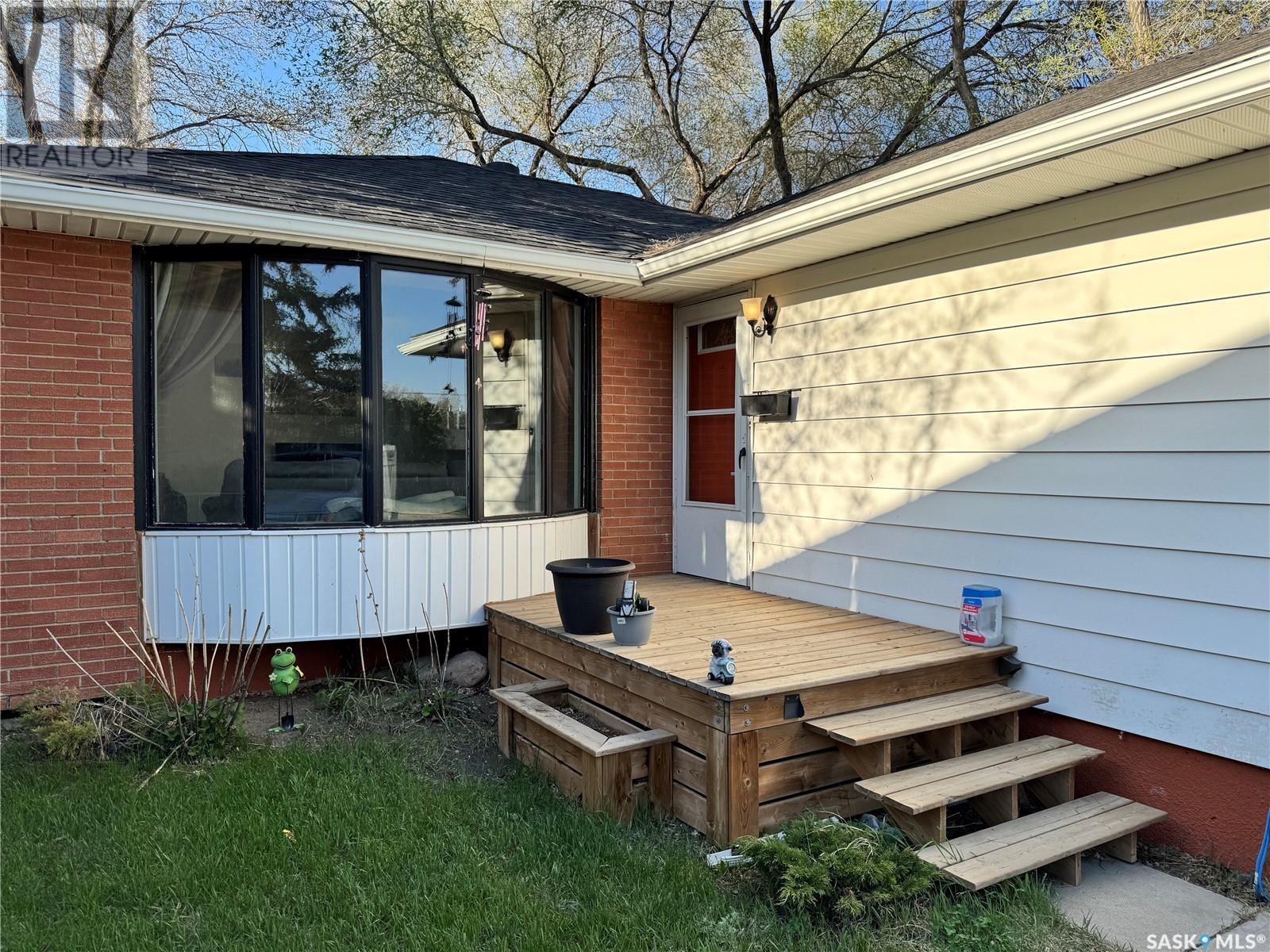 1310 33rd Street W, Saskatoon, Saskatchewan  S7L 0W9 - Photo 3 - SK005083