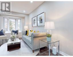 17 WINN PLACE, Aurora, Ontario