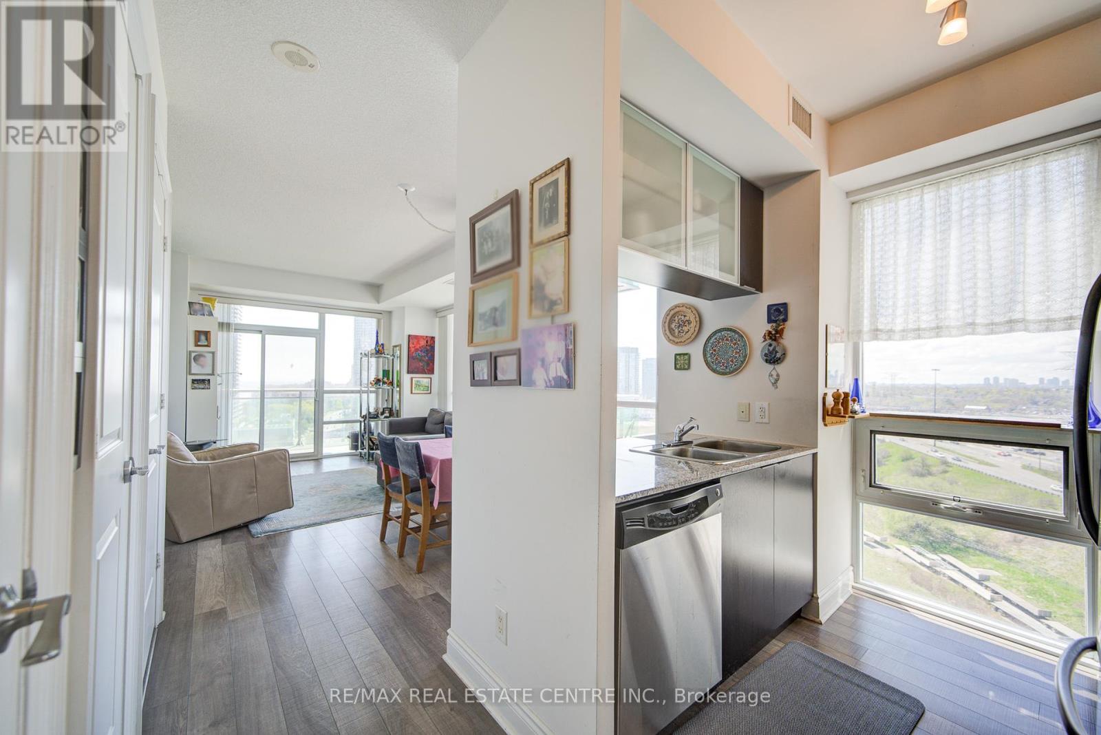 1602 - 16 Brookers Lane, Toronto, Ontario  M8V 0A5 - Photo 9 - W12132720
