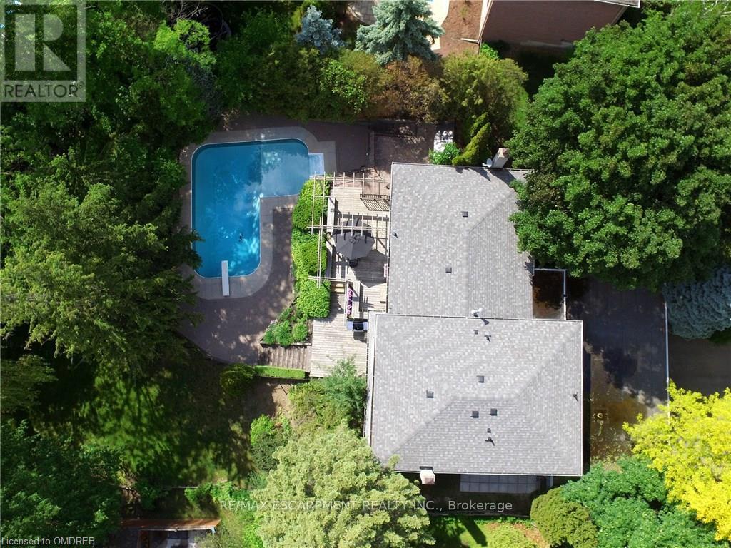 170 Cavendish Court, Oakville, Ontario  L6J 5S2 - Photo 13 - W12132736