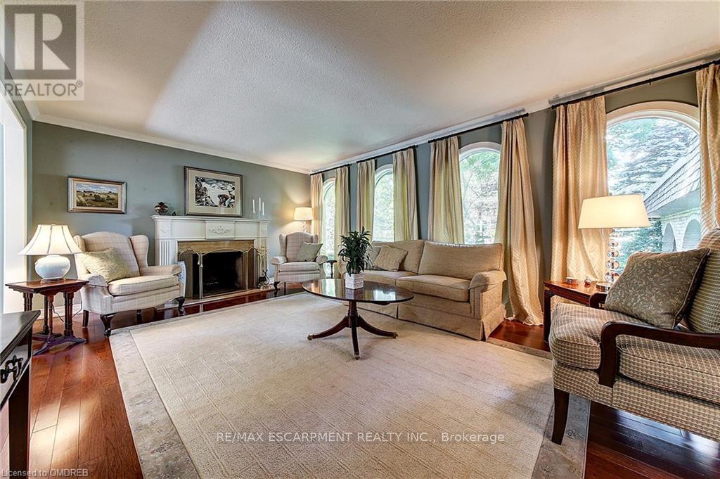 170 Cavendish Court, Oakville, Ontario  L6J 5S2 - Photo 18 - W12132736