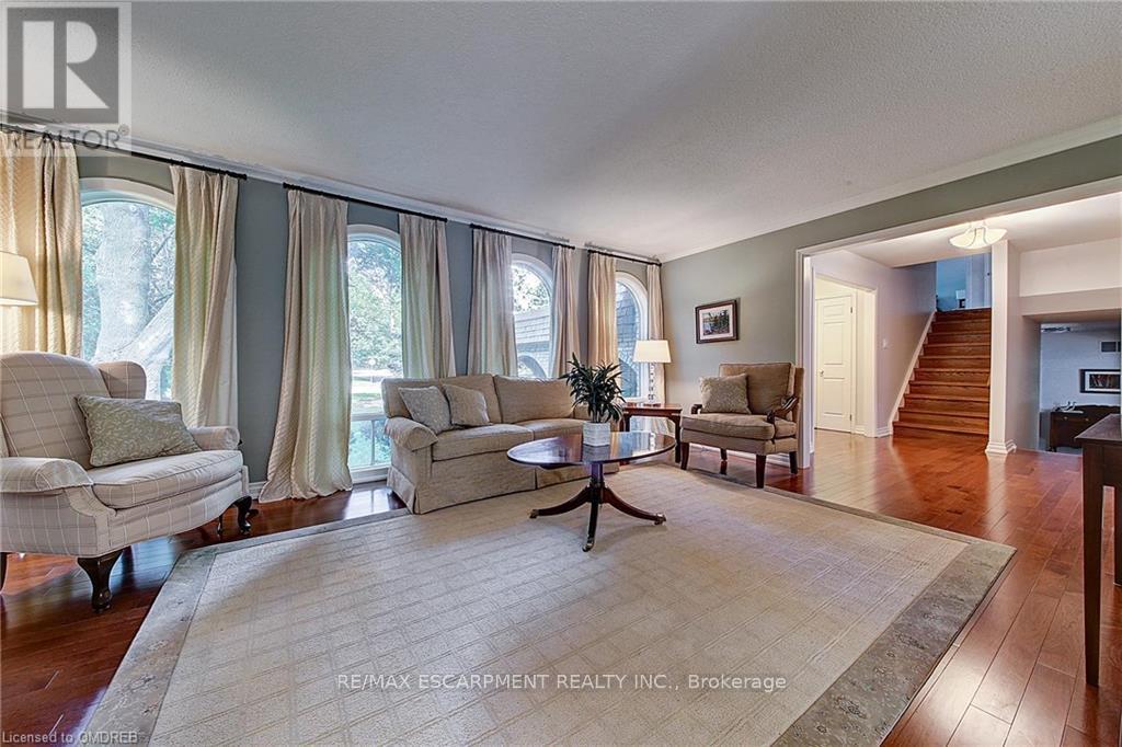 170 Cavendish Court, Oakville, Ontario  L6J 5S2 - Photo 19 - W12132736