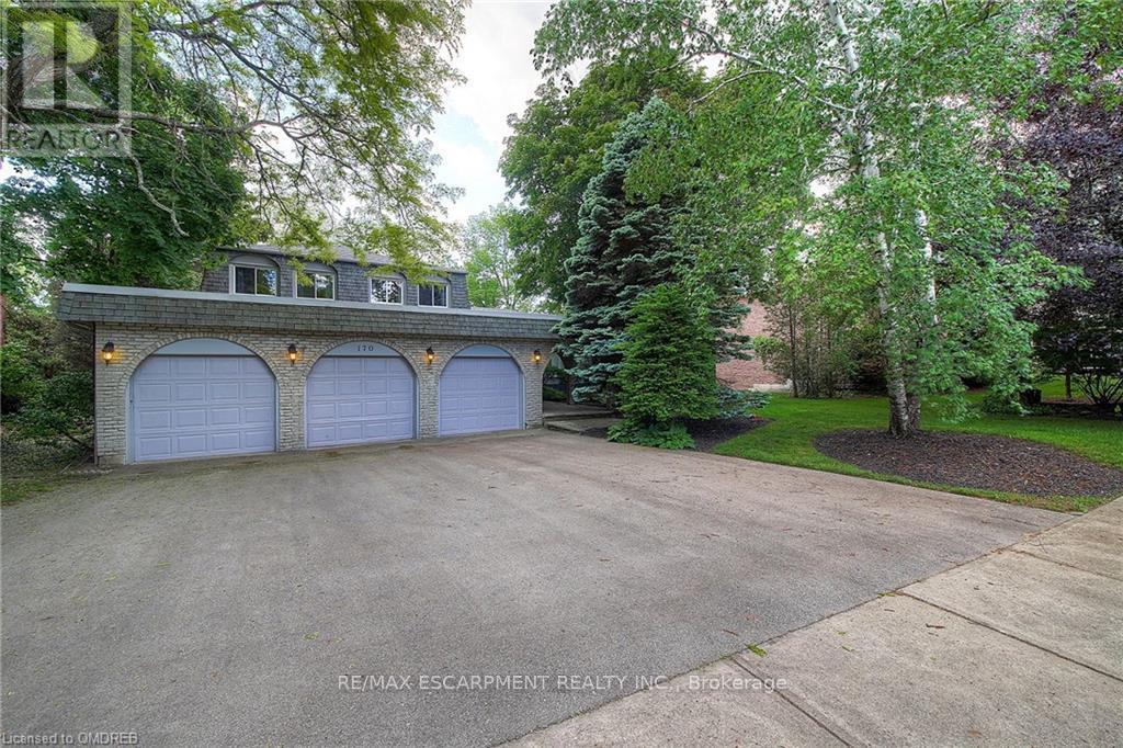 170 Cavendish Court, Oakville, Ontario  L6J 5S2 - Photo 2 - W12132736