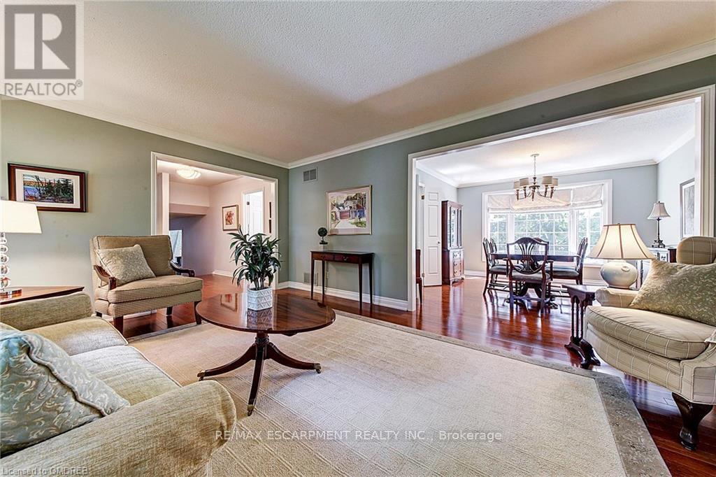 170 Cavendish Court, Oakville, Ontario  L6J 5S2 - Photo 20 - W12132736