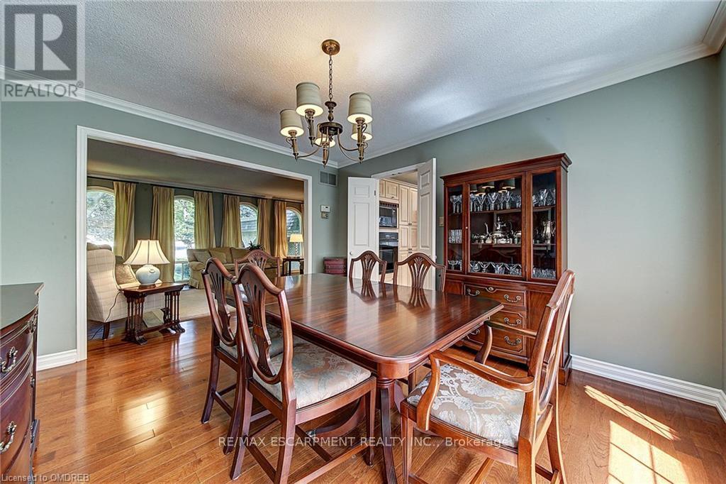 170 Cavendish Court, Oakville, Ontario  L6J 5S2 - Photo 23 - W12132736