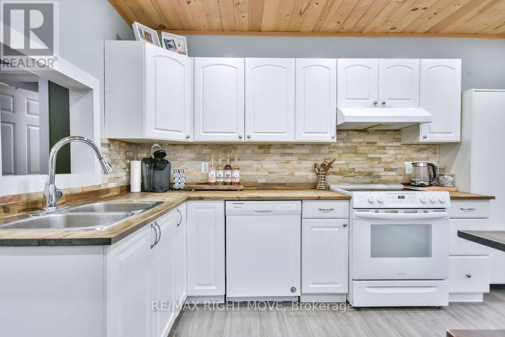 198 Woodchester Avenue, Bracebridge, Ontario  P1L 1H8 - Photo 14 - X12132737