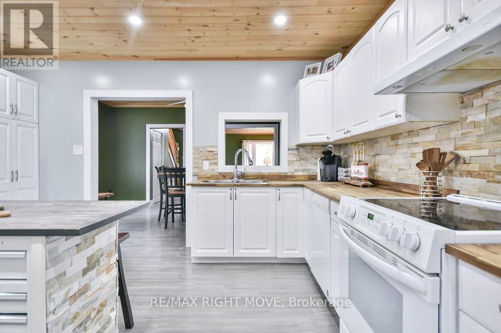 198 Woodchester Avenue, Bracebridge, Ontario  P1L 1H8 - Photo 17 - X12132737