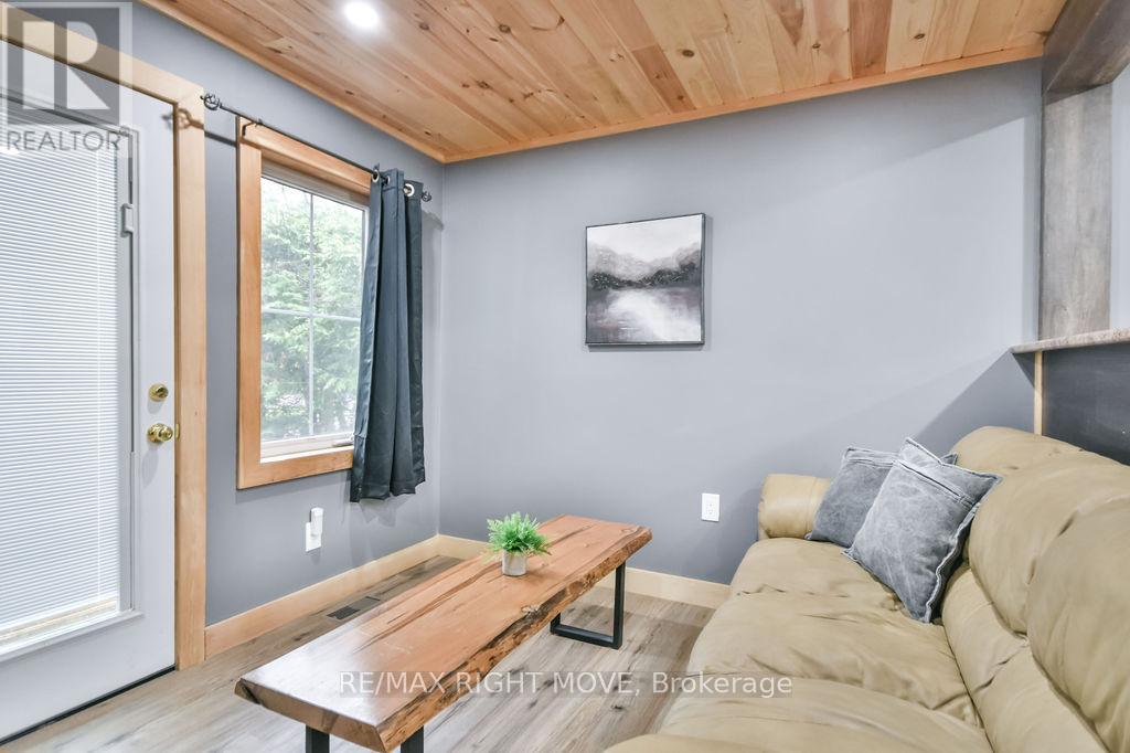 198 Woodchester Avenue, Bracebridge, Ontario  P1L 1H8 - Photo 37 - X12132737
