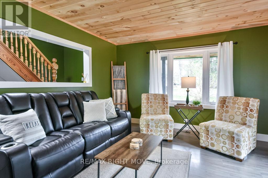 198 Woodchester Avenue, Bracebridge, Ontario  P1L 1H8 - Photo 7 - X12132737