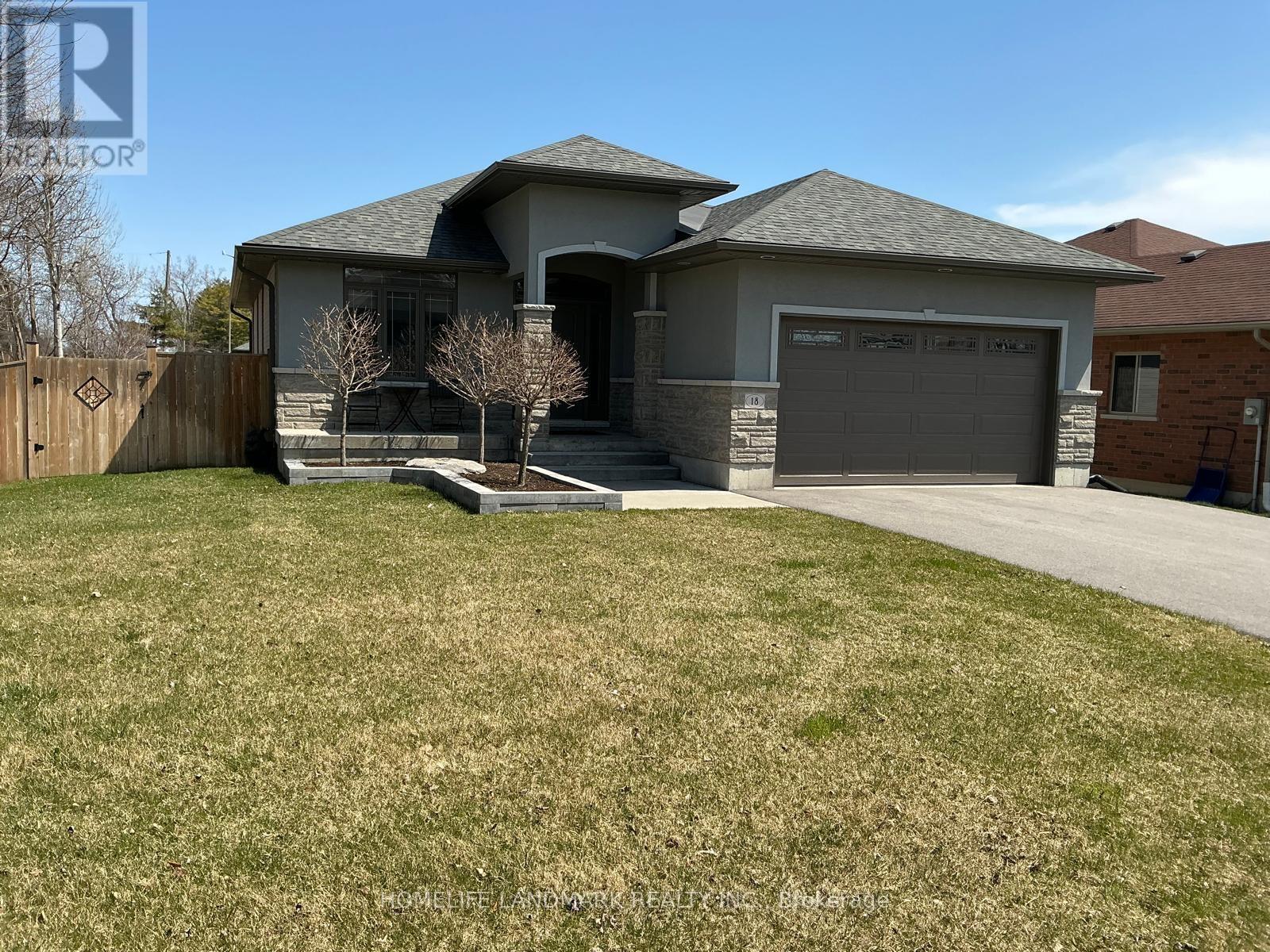 Property at 18 LAKEWOOD CRESCENT image 1