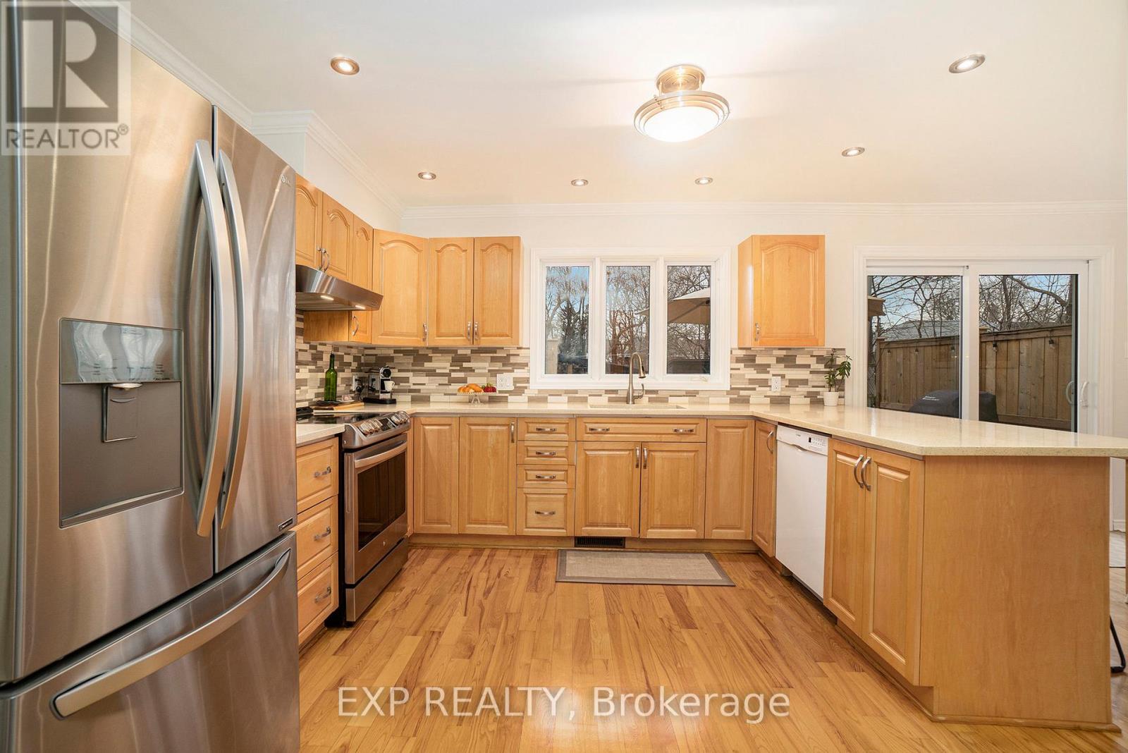 291 Carleton Avenue, Ottawa, Ontario  K1Y 0J7 - Photo 15 - X12123459