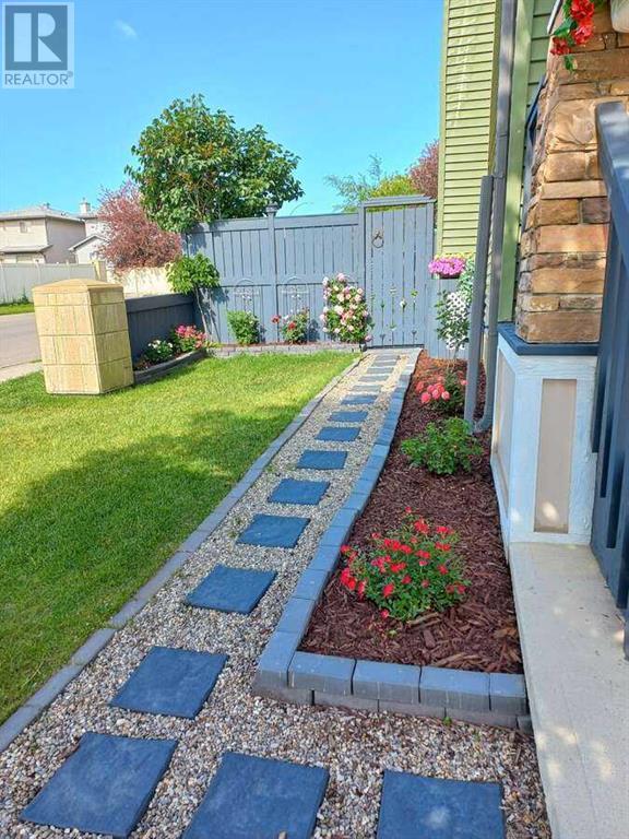 Property at 191 Everstone Drive SW image 2