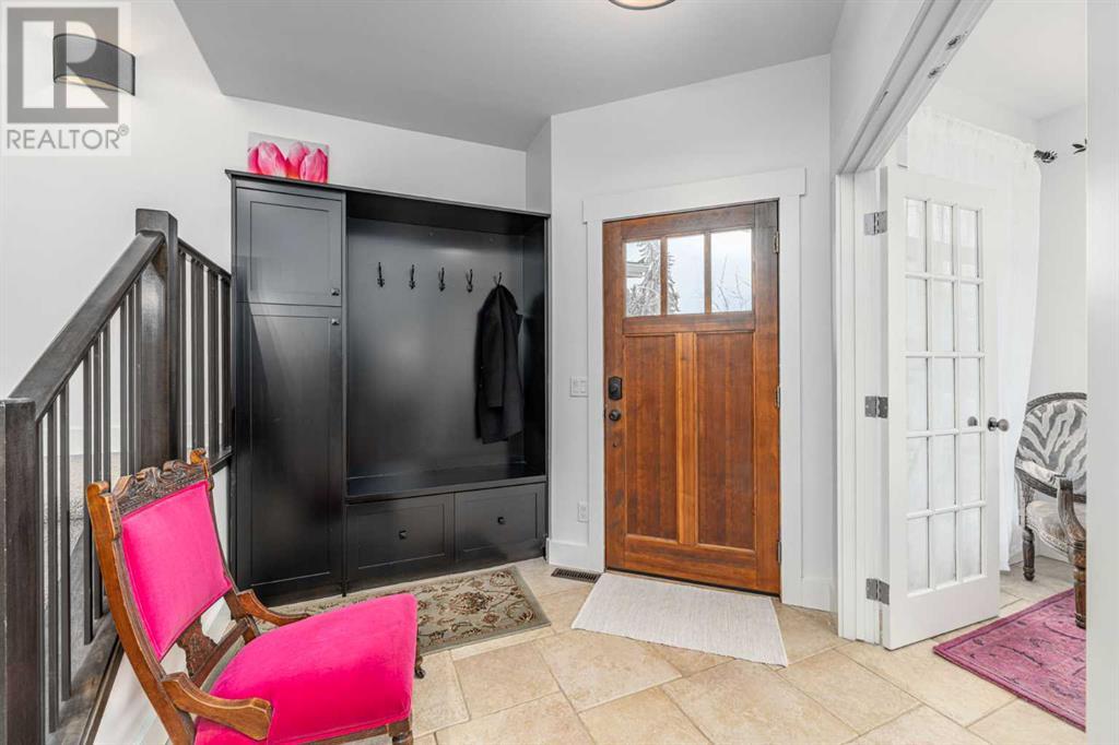 Property at 2824 38 Street SW image 5