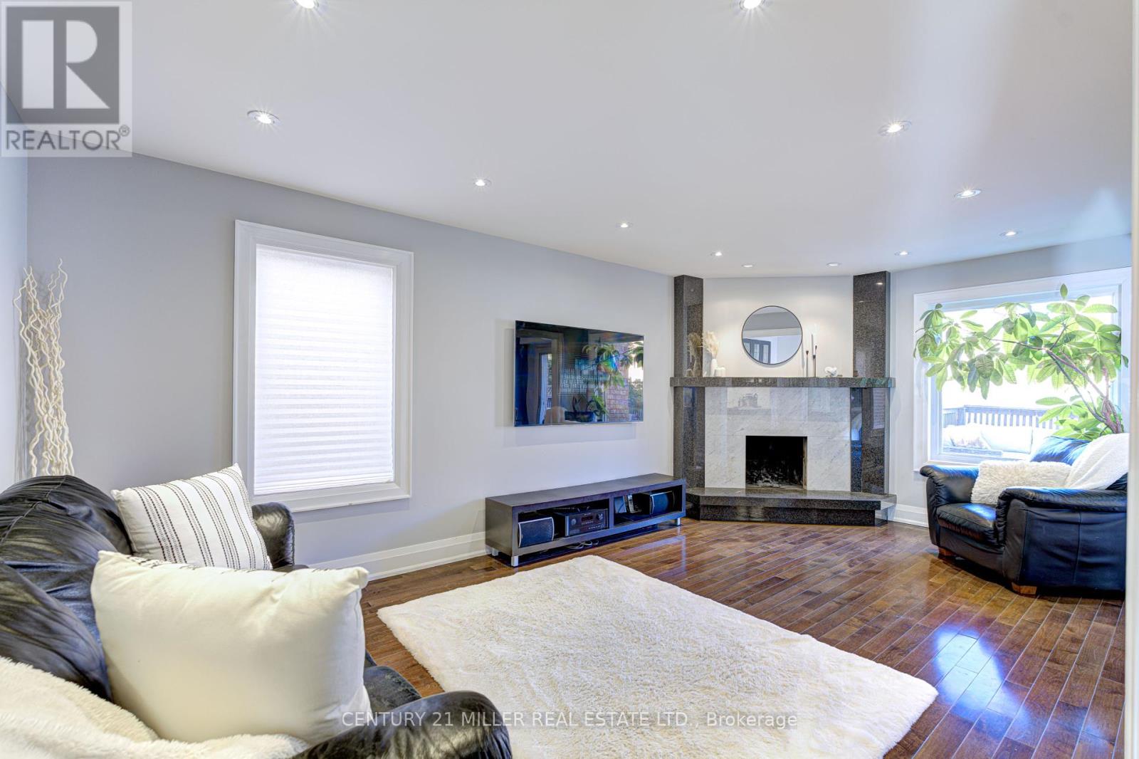 39 Iona Crescent, Vaughan, Ontario  L4H 1C4 - Photo 8 - N12062087