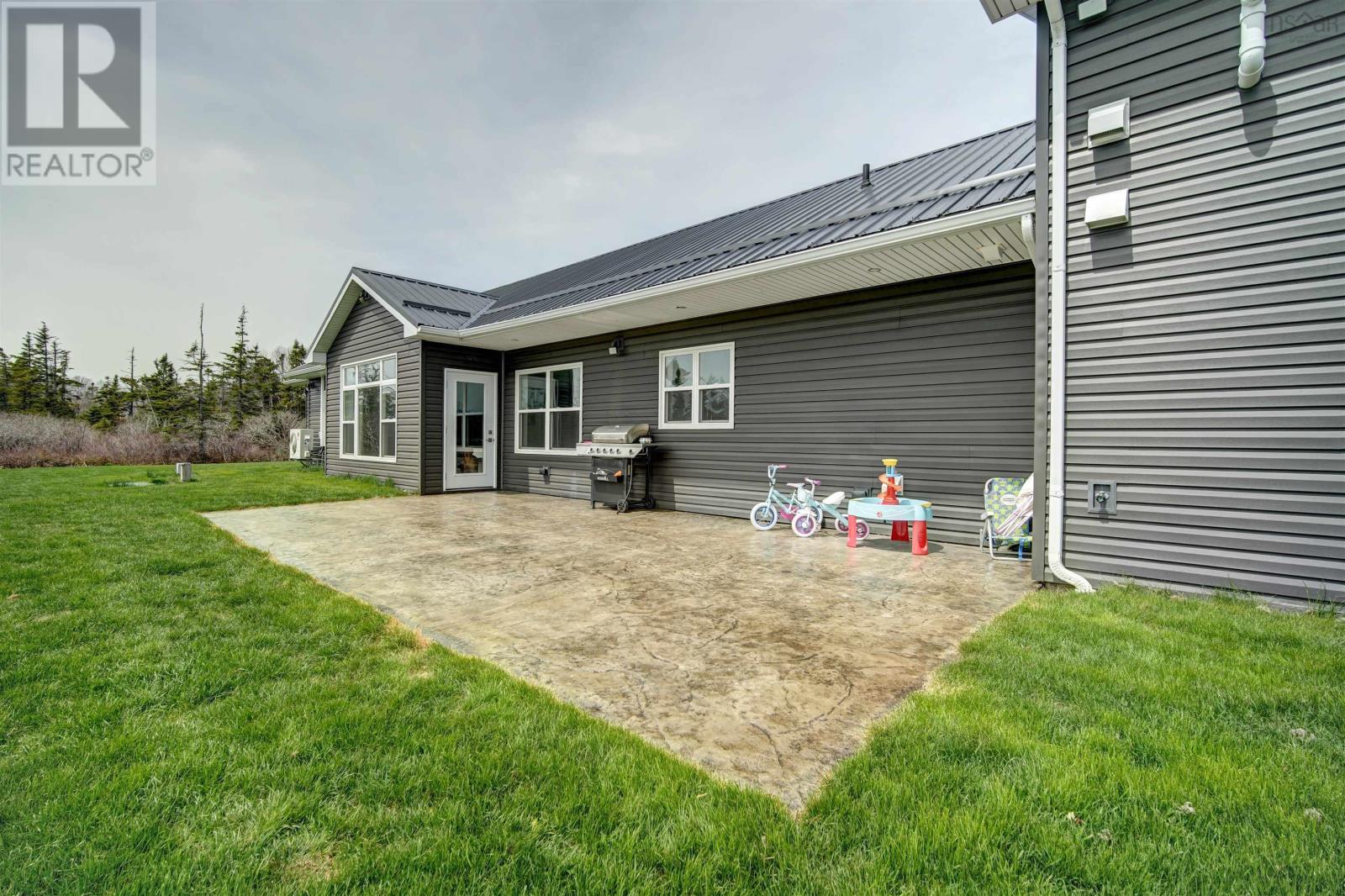 Property at 20 Seligs Road image 5