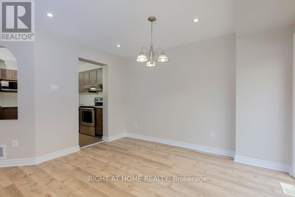 213 Halyard Way, Ottawa, Ontario  K2T 0L2 - Photo 7 - X12125418
