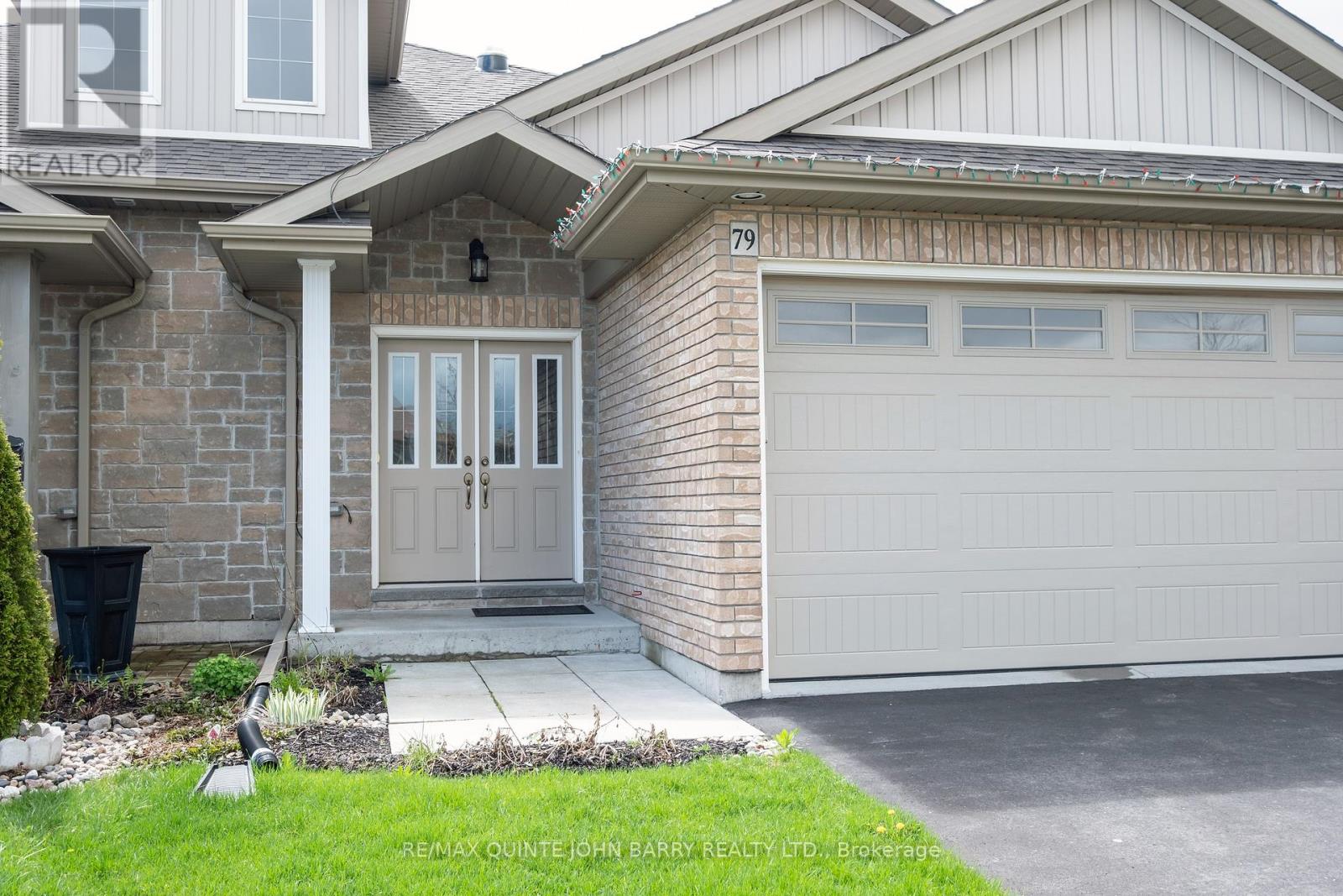 Property at 79 CORTLAND CRESCENT image 2
