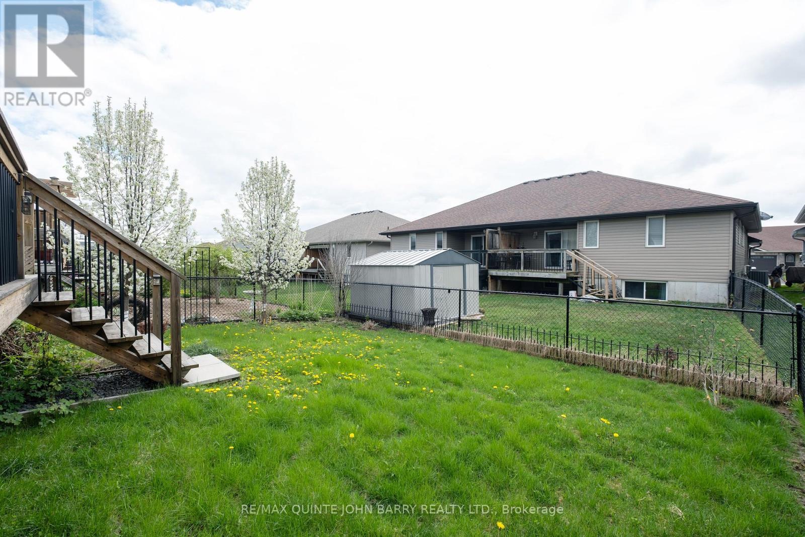 Property at 79 CORTLAND CRESCENT image 3