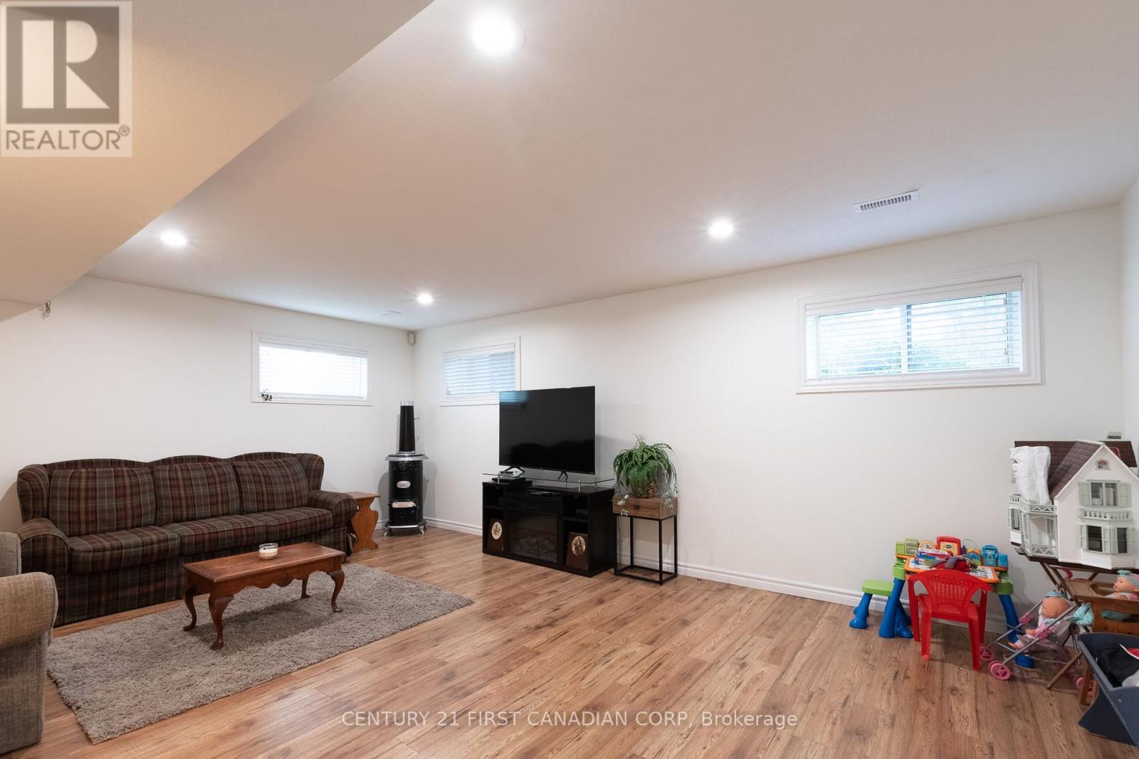109 Princess Avenue, Middlesex Centre, Ontario  N0L 1R0 - Photo 28 - X12132813