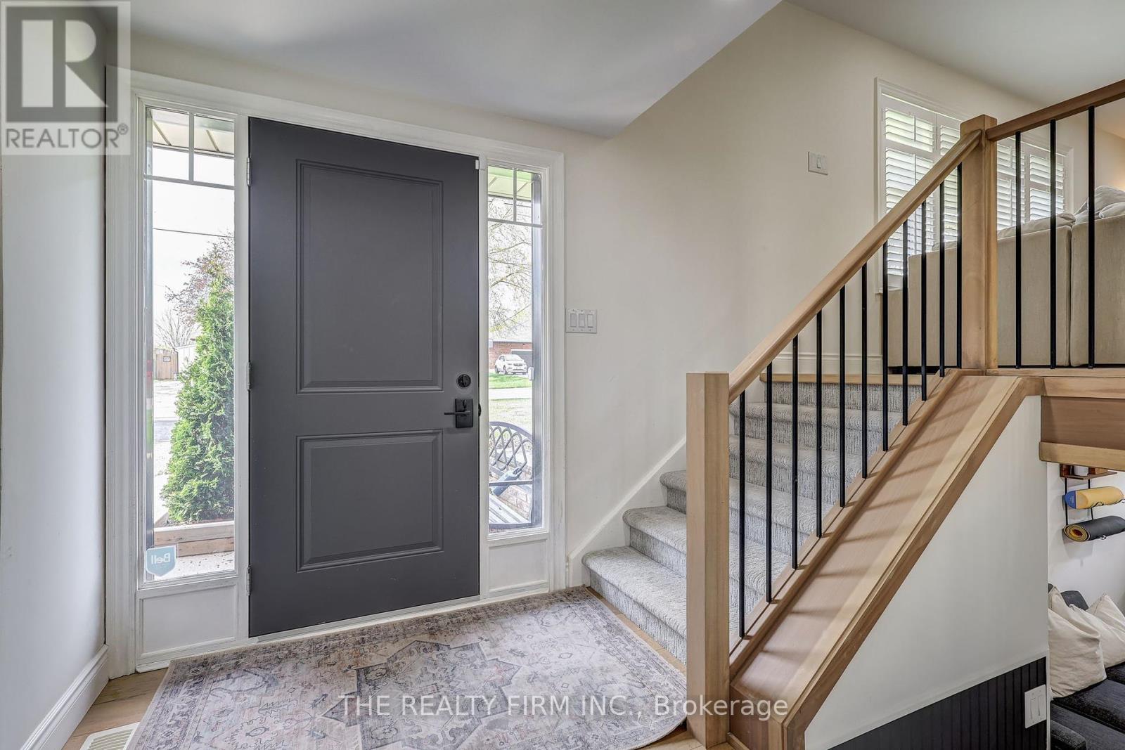 541 Cypress Avenue, London North, Ontario  N6H 3R4 - Photo 5 - X12132833
