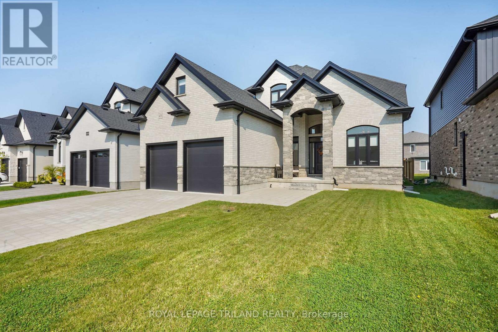 4076 Sugarmaple Crossing, London South, Ontario  N6P 1A4 - Photo 2 - X12132868