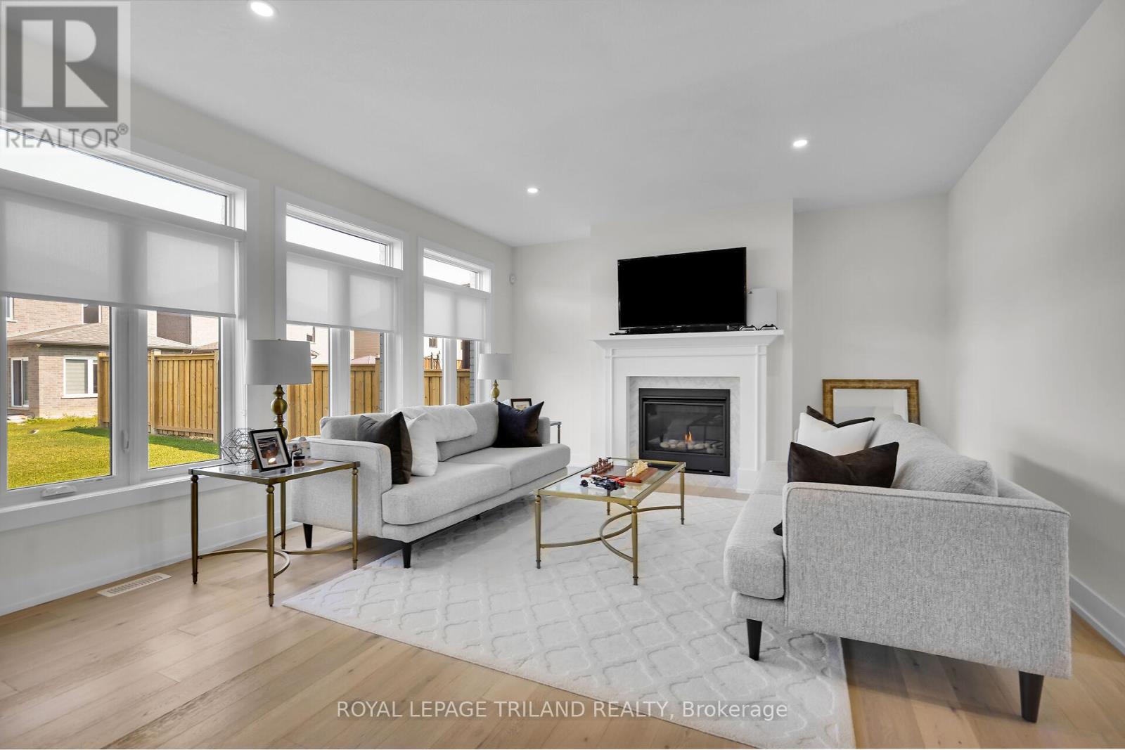 4076 Sugarmaple Crossing, London South, Ontario  N6P 1A4 - Photo 6 - X12132868