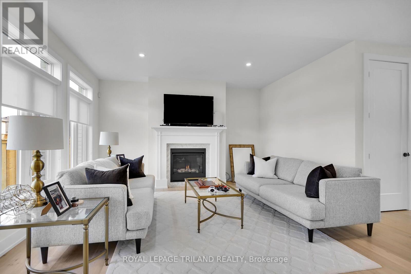 4076 Sugarmaple Crossing, London South, Ontario  N6P 1A4 - Photo 7 - X12132868