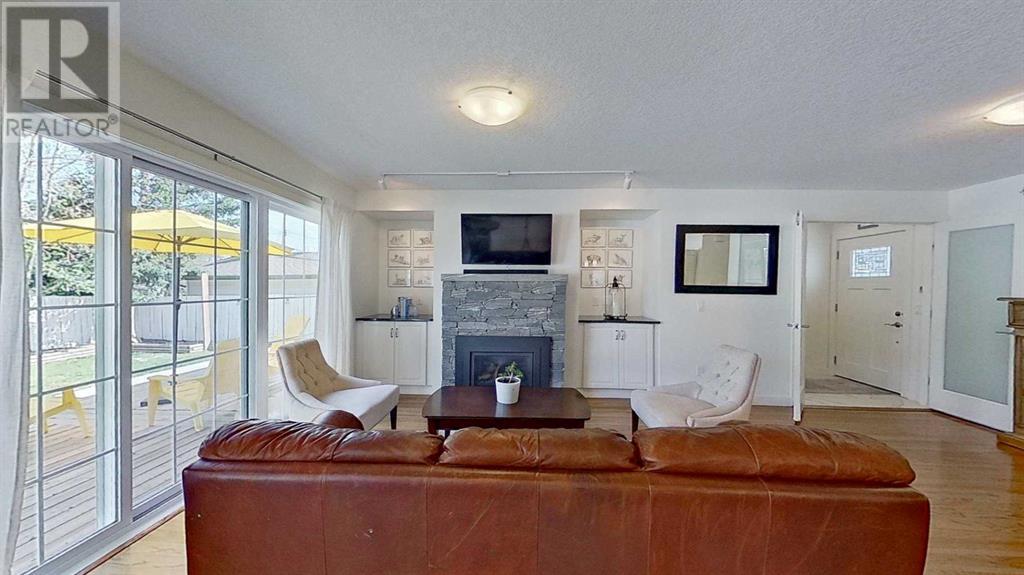 2932 Lathom Crescent Sw, Calgary, Alberta  T5E 5W7 - Photo 7 - A2194351