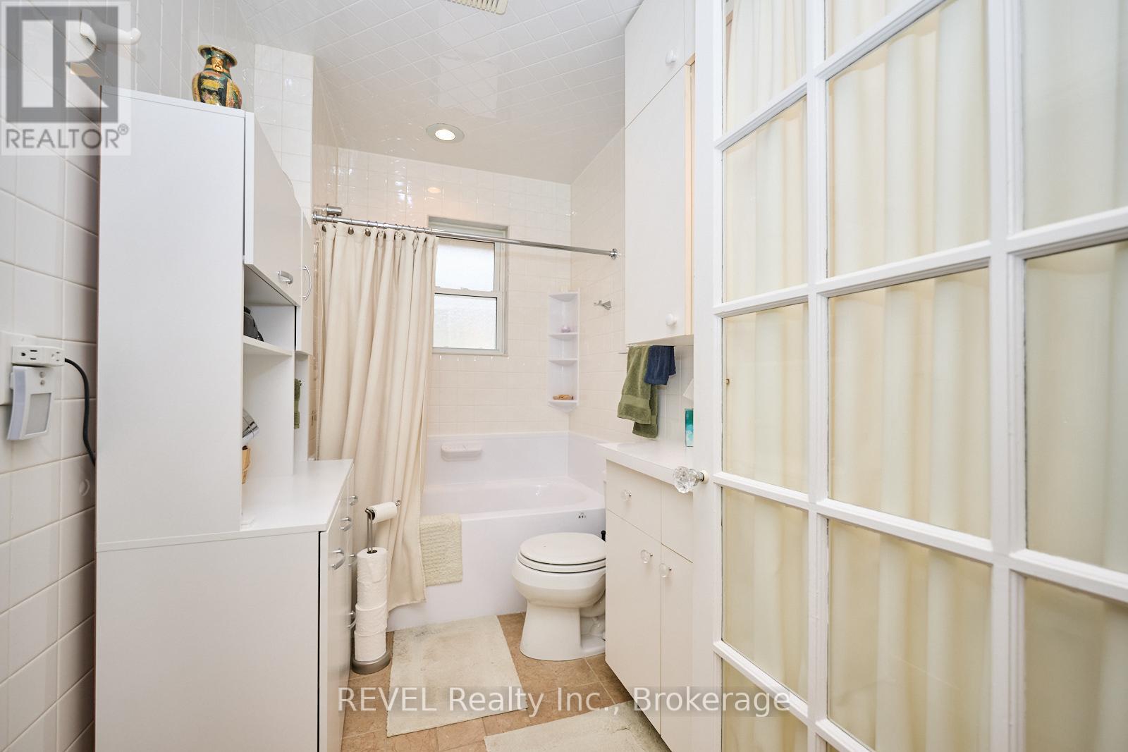 267 Victoria Street, Niagara-On-The-Lake (Town), Ontario  L0S 1J0 - Photo 16 - X12132817