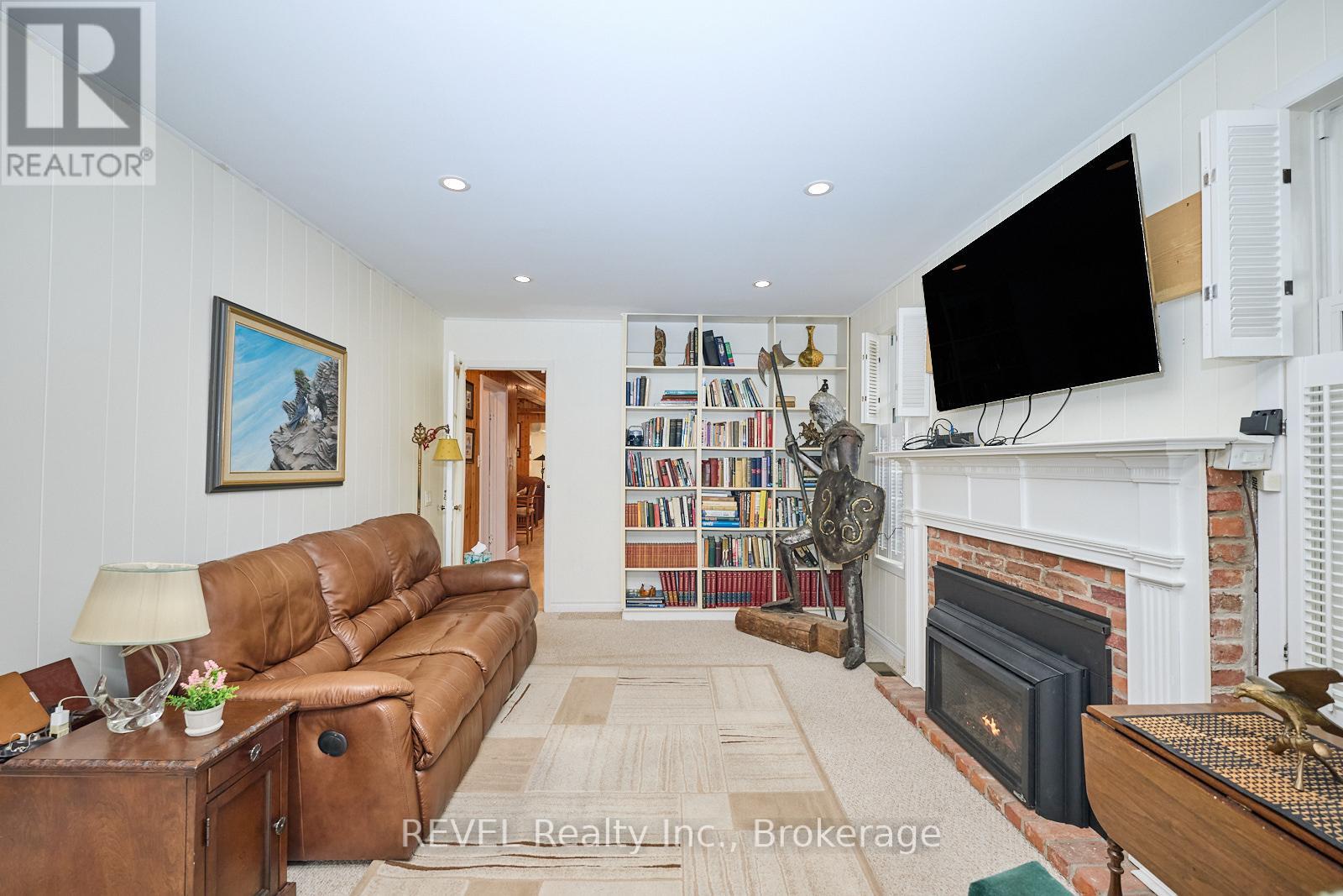 267 Victoria Street, Niagara-On-The-Lake (Town), Ontario  L0S 1J0 - Photo 3 - X12132817