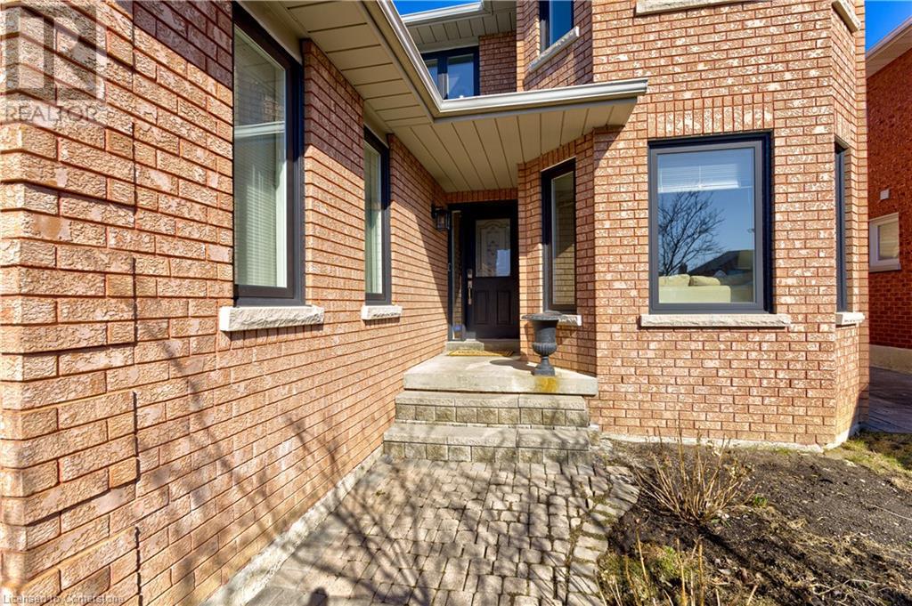 Property at 39 IONA Crescent image 2
