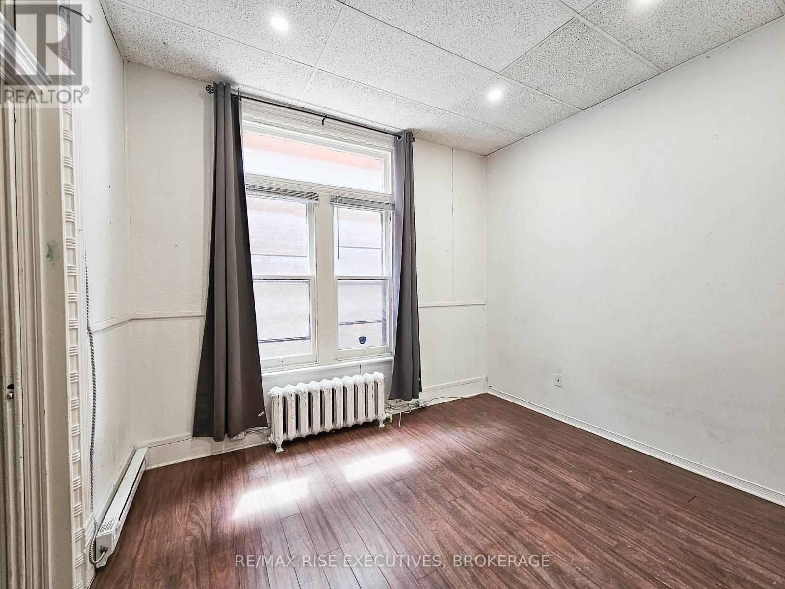 307 Alfred Street, Kingston, Ontario  K7L 3S4 - Photo 6 - X12103862