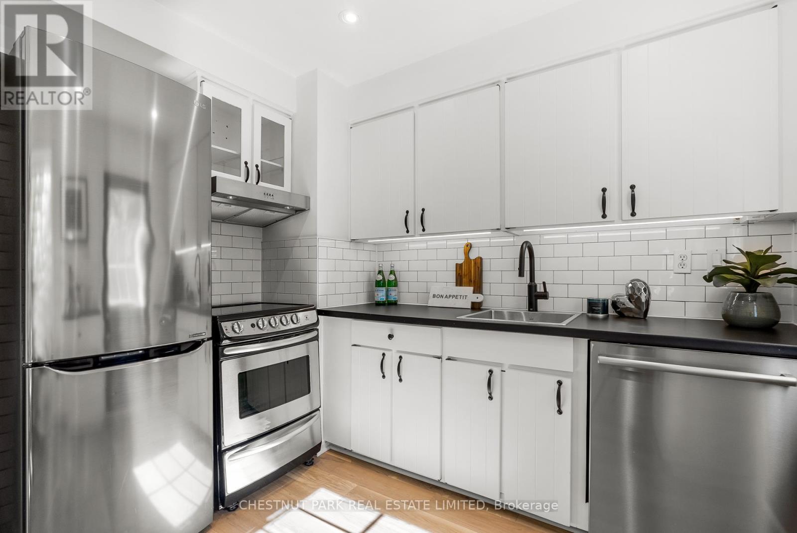 45 Summerhill Gardens, Toronto, Ontario  M4T 1B4 - Photo 19 - C12132788