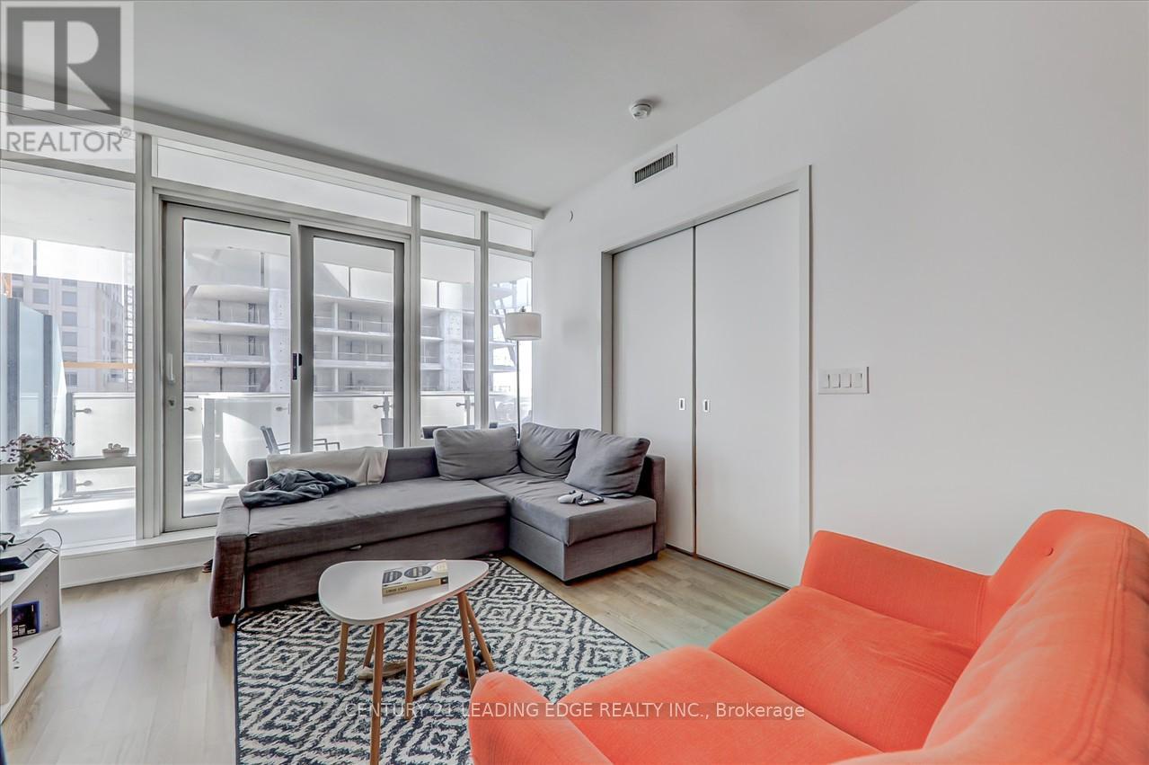 3308 - 1 Bloor Street E, Toronto, Ontario  M4W 0A8 - Photo 1 - C12132805