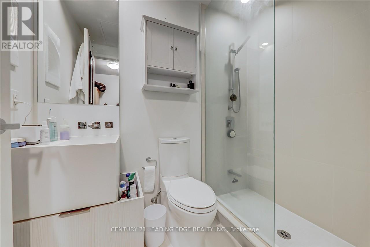 3308 - 1 Bloor Street E, Toronto, Ontario  M4W 0A8 - Photo 16 - C12132805