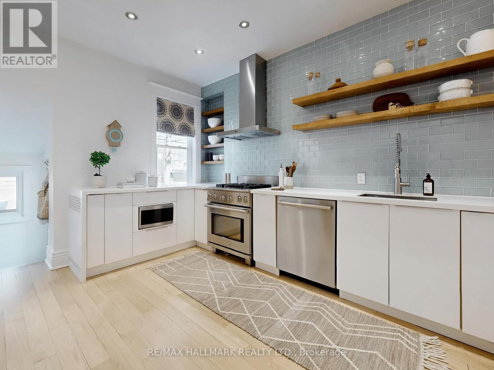 107 Coady Avenue, Toronto, Ontario  M4M 2Y9 - Photo 14 - E12132815