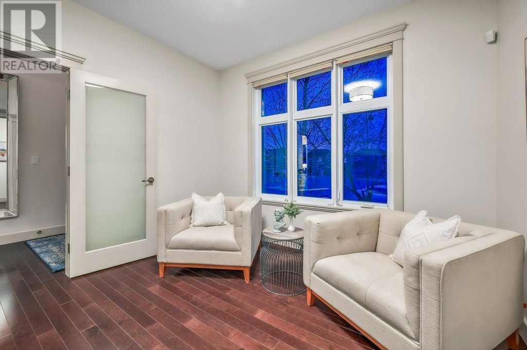 Property at 347 Aspen Glen Place SW image 5