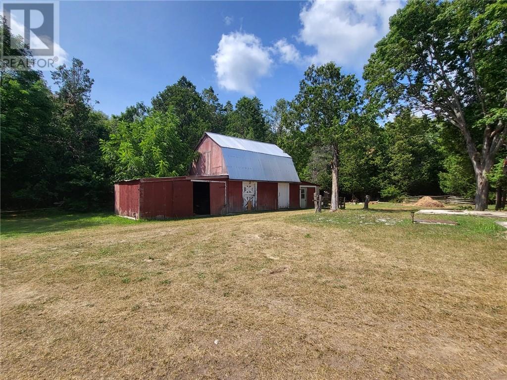 404 PERIVALE Road W, manitoulin island, Ontario