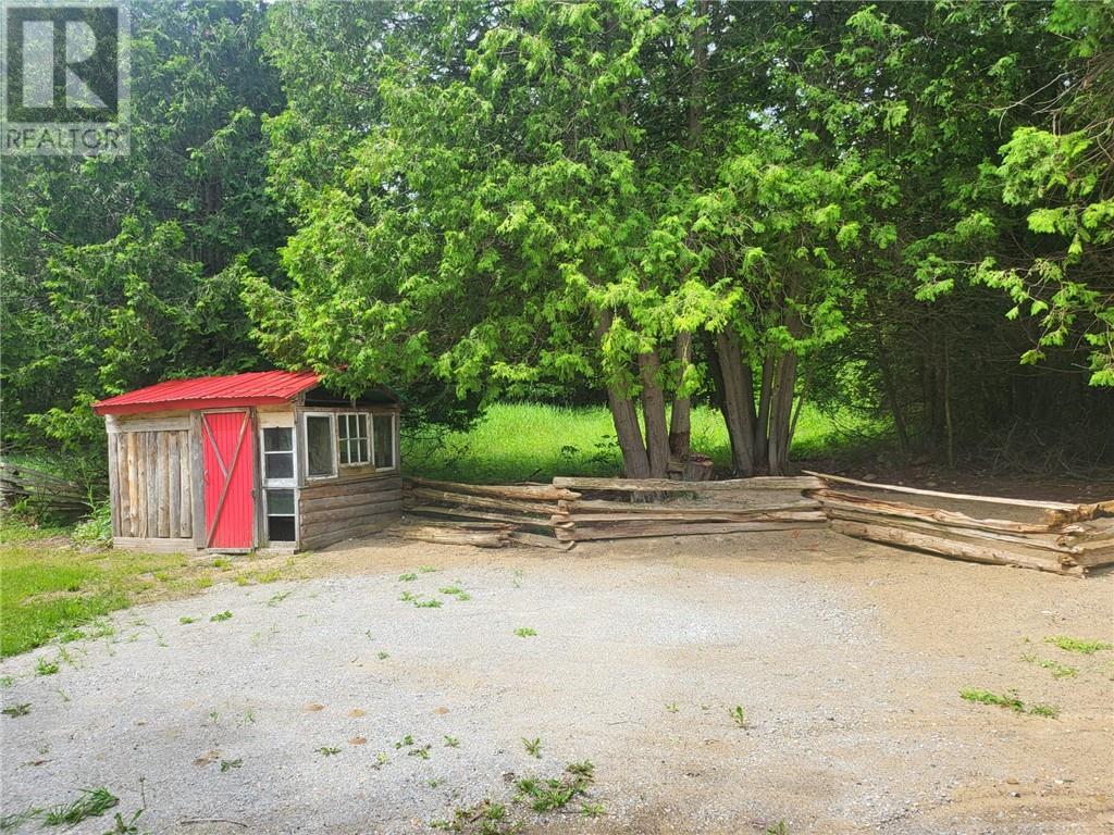 404 Perivale Road W, Manitoulin Island, Ontario  P0P 2B0 - Photo 7 - 2122131
