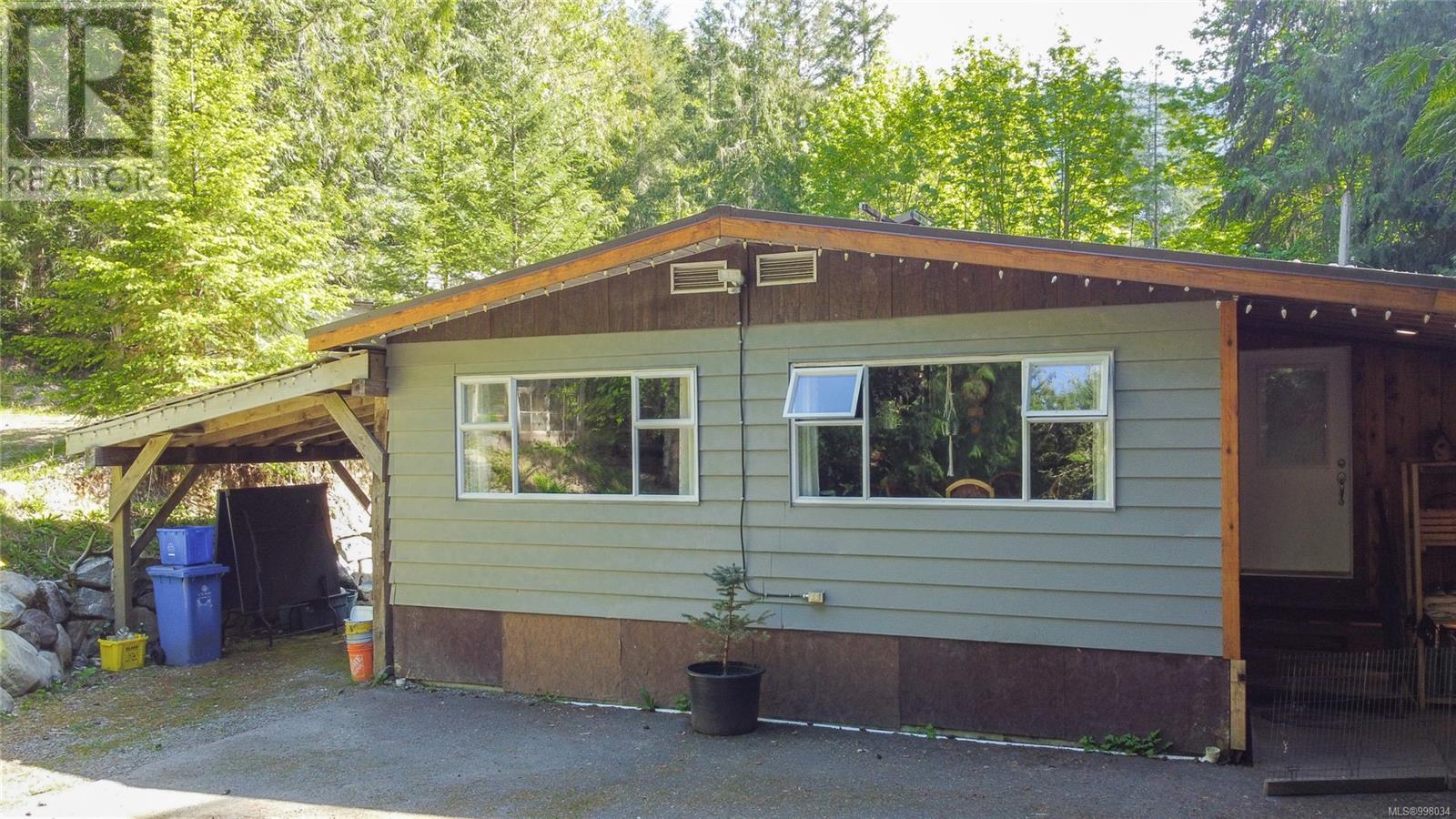 7965 Greendale Rd, Lake Cowichan, British Columbia