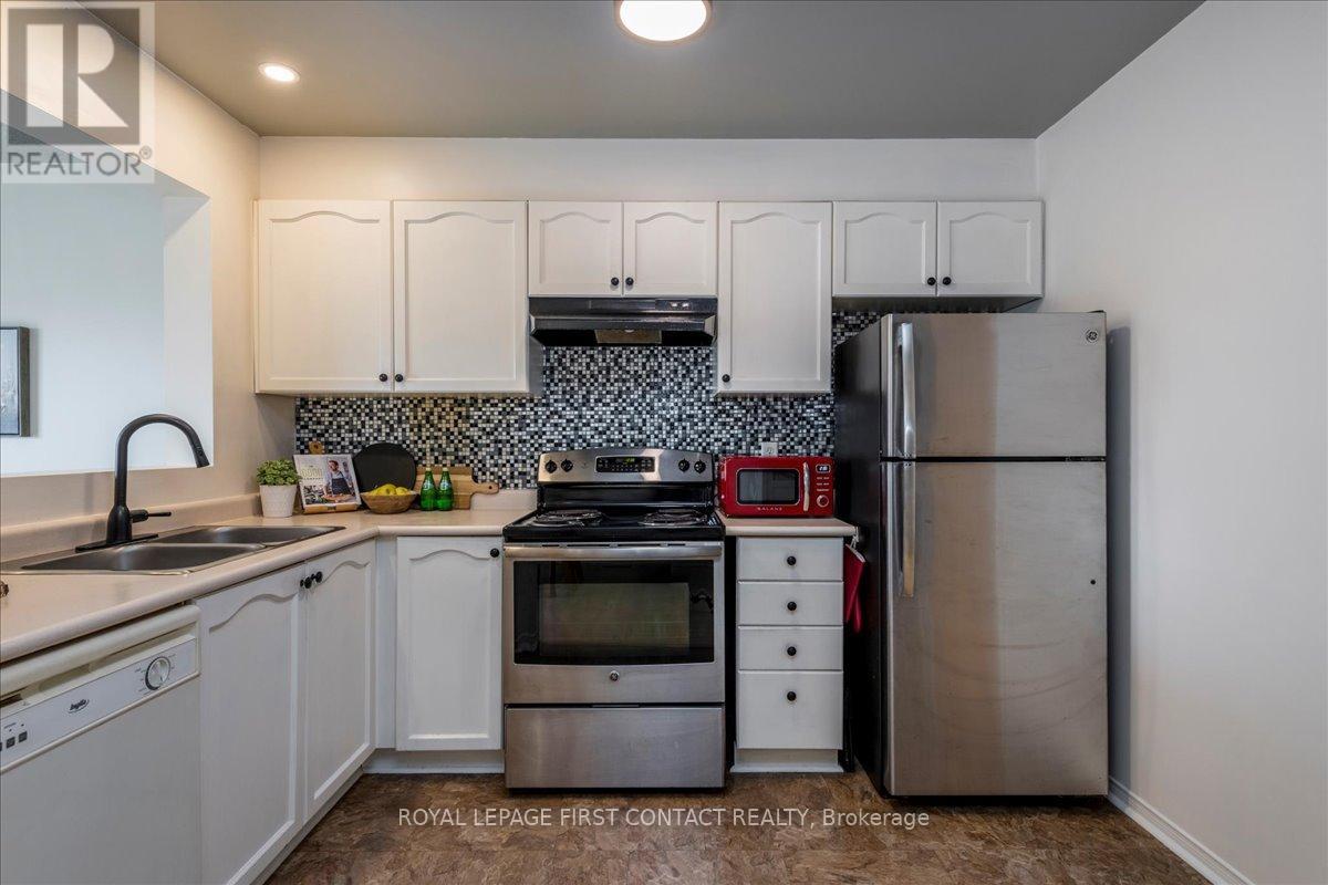 Property at 171 SOUTHWINDS CRESCENT image 4